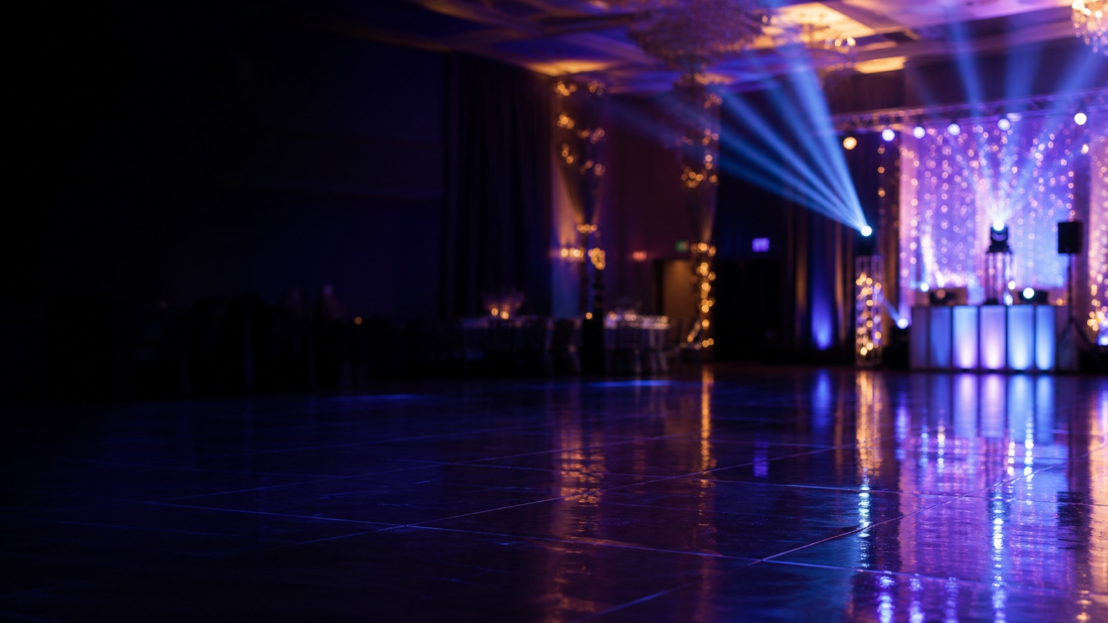 How to Keep Older AND Younger Guests on the Dance Floor
