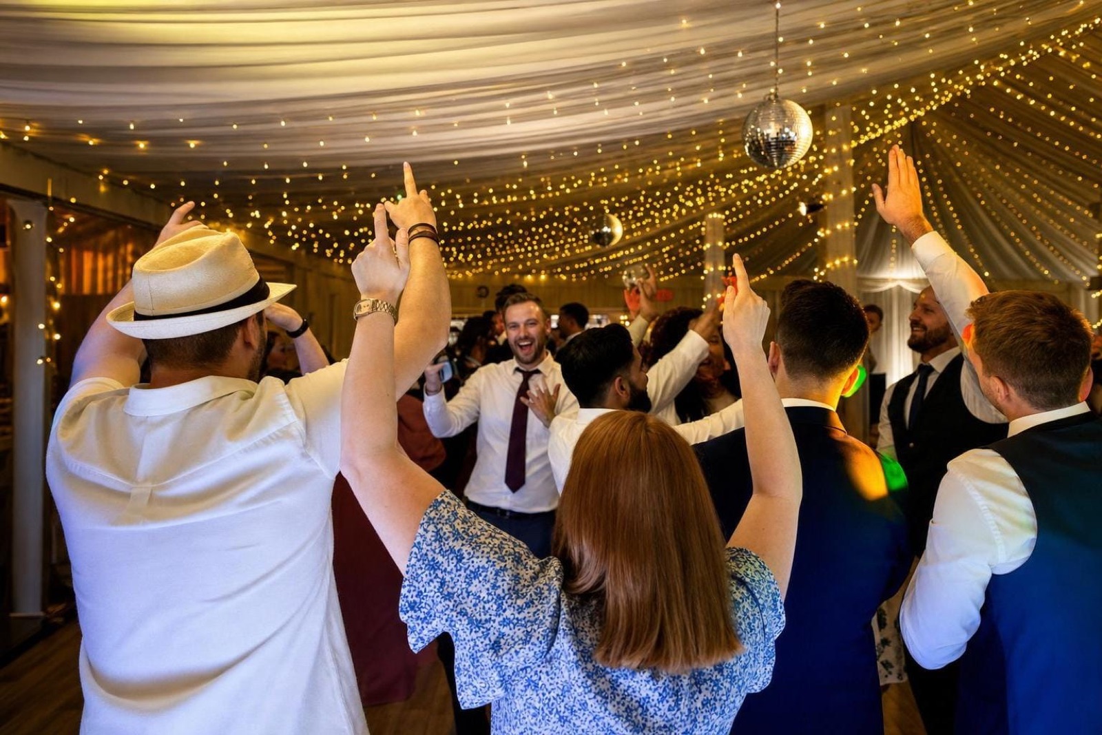 How to Plan a Wedding Reception Timeline That Actually Flows — Modern Wedding DJs