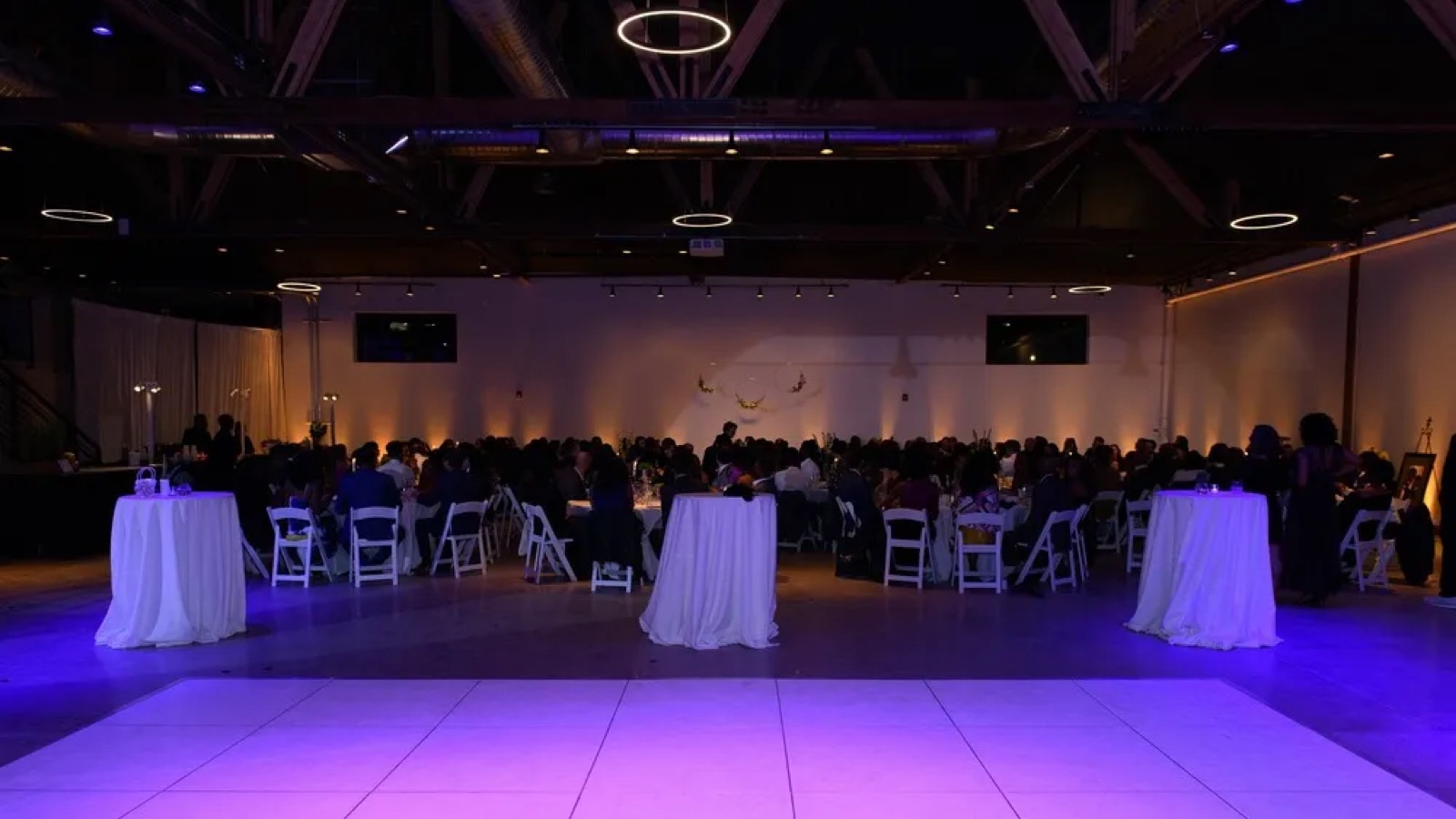 Seated dinner reception layout at BLOC15 wedding venue in Oakland, California