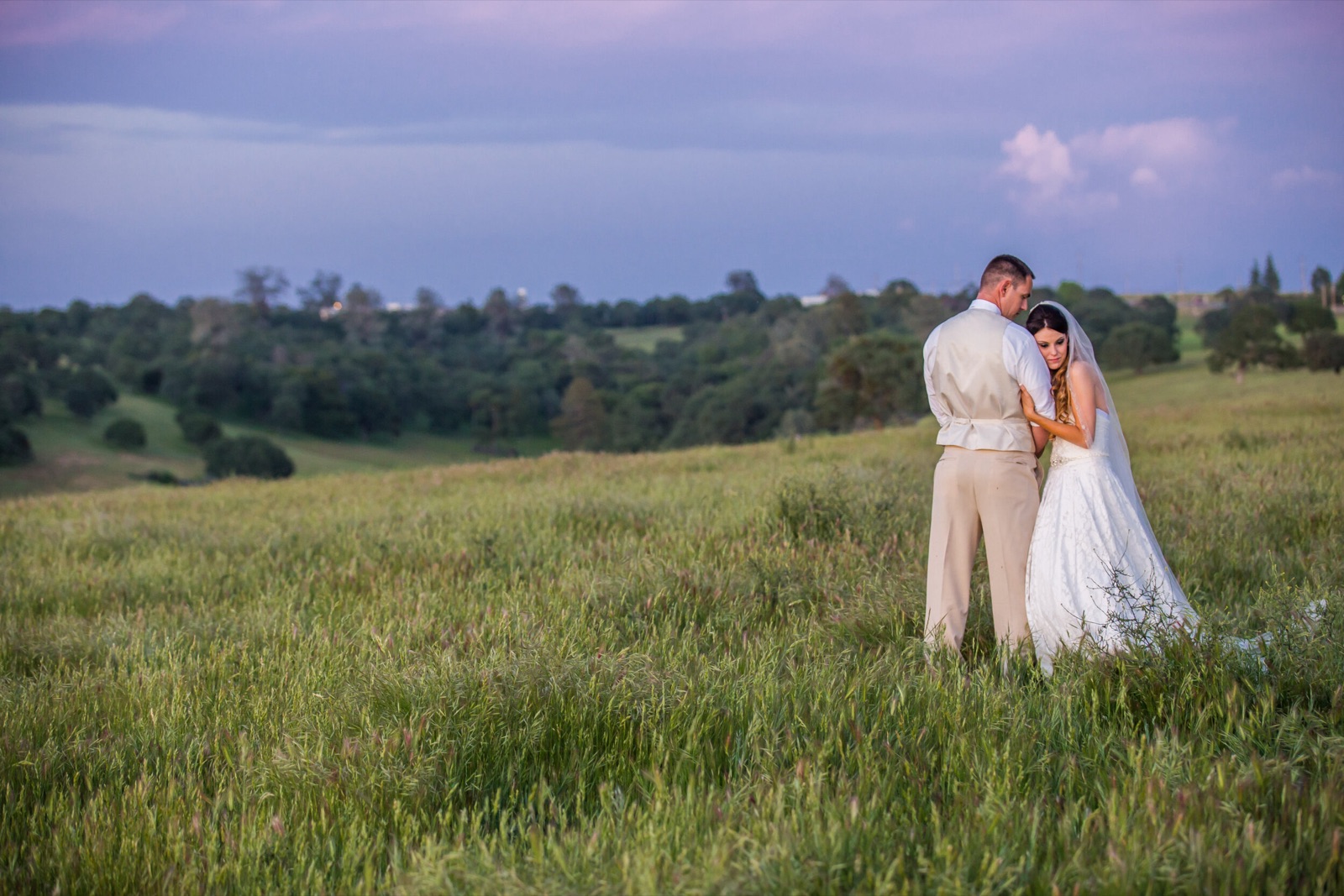 Sunset wedding reception setting at Cazadd Cellars vineyard in Jackson, California
