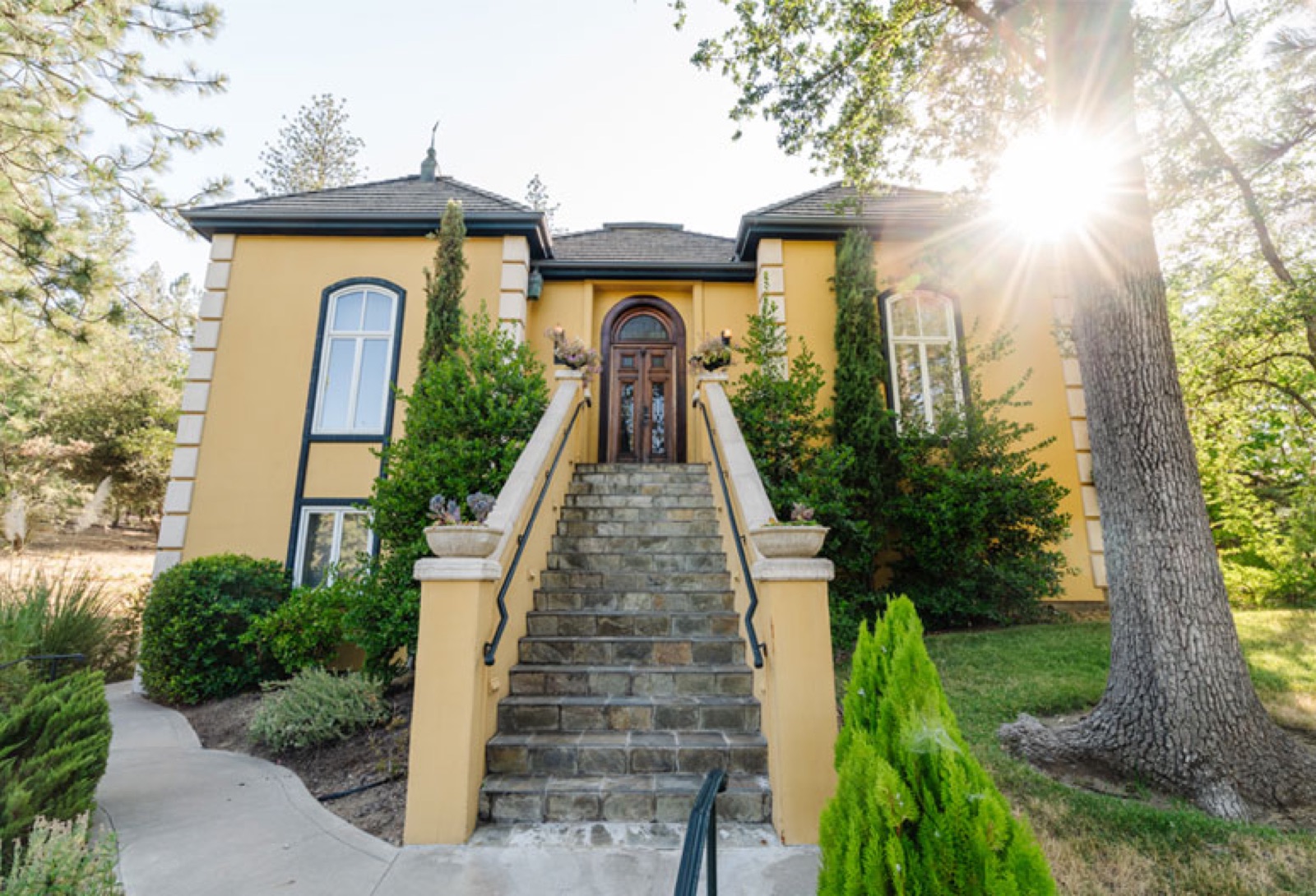 Villa du Sureau private villa at Château du Sureau wedding venue in Oakhurst, California