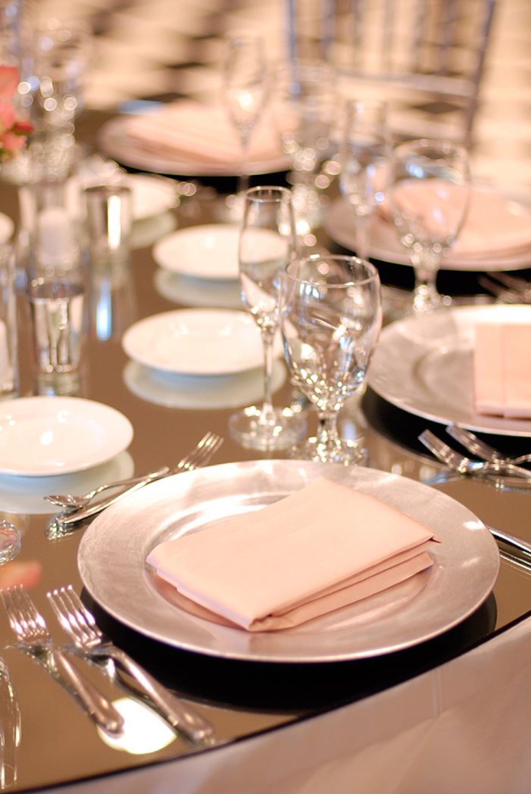 Banquet ballroom at Del Rio Country Club in Modesto, California