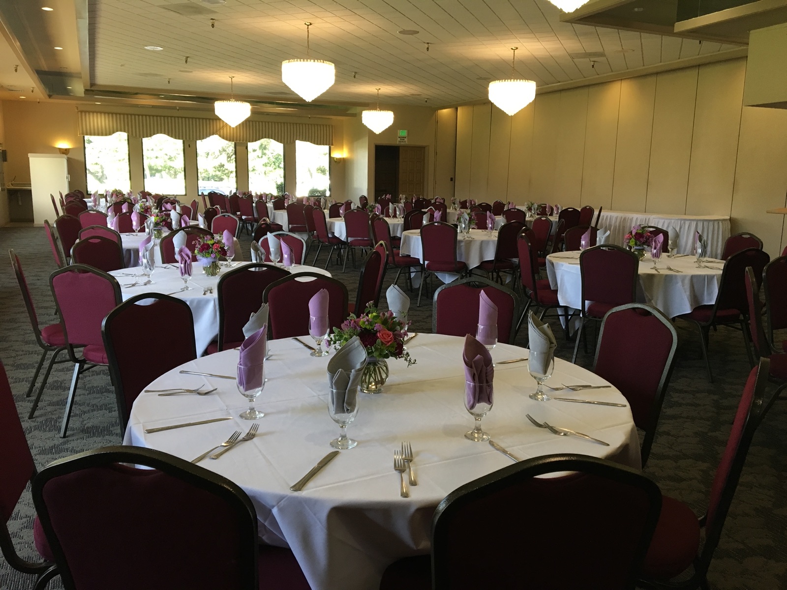 Fairway Room reception space at Elkhorn Banquets wedding venue in Stockton, California