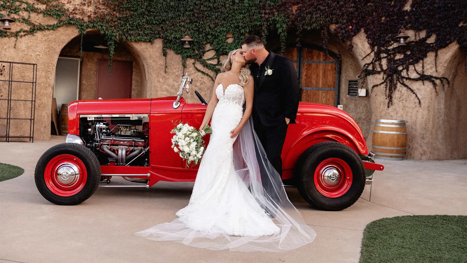 Exterior of Helwig Winery, a barn-style wedding venue in Plymouth, CA