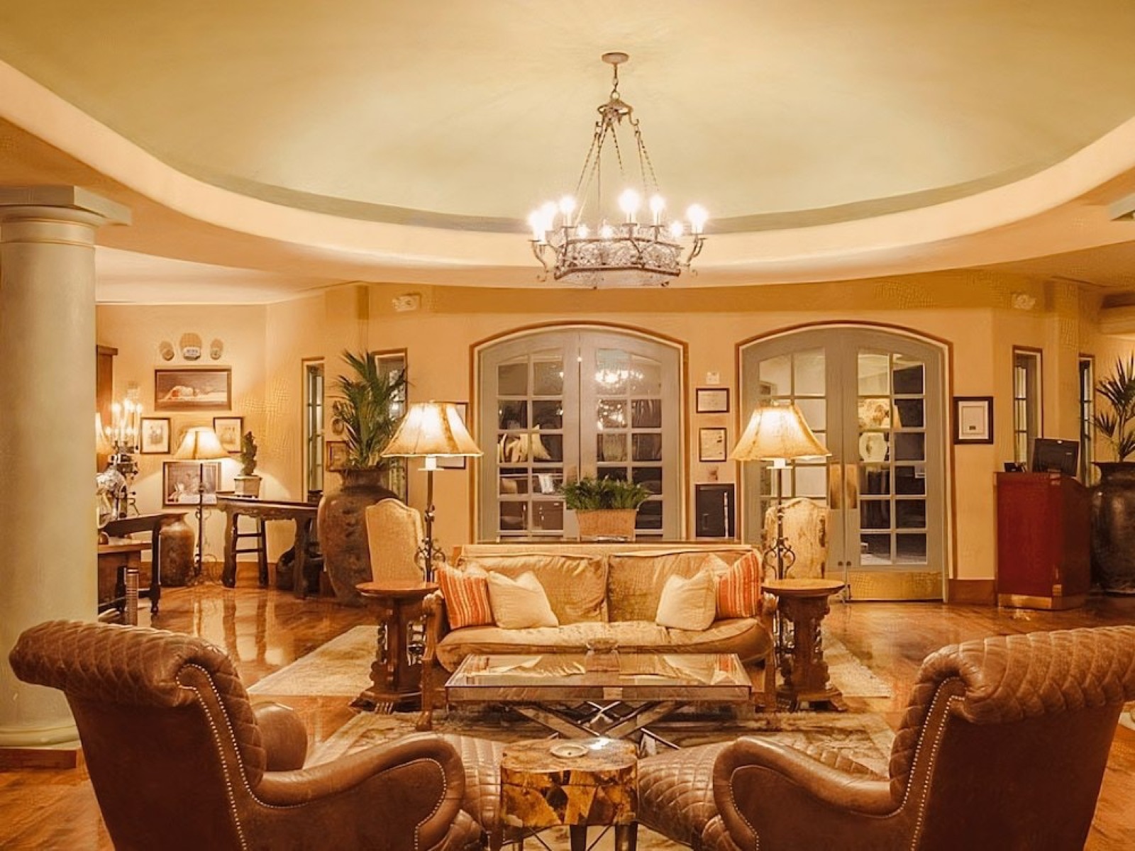 Cozy lobby seating area at Hotel Los Gatos in Los Gatos, California