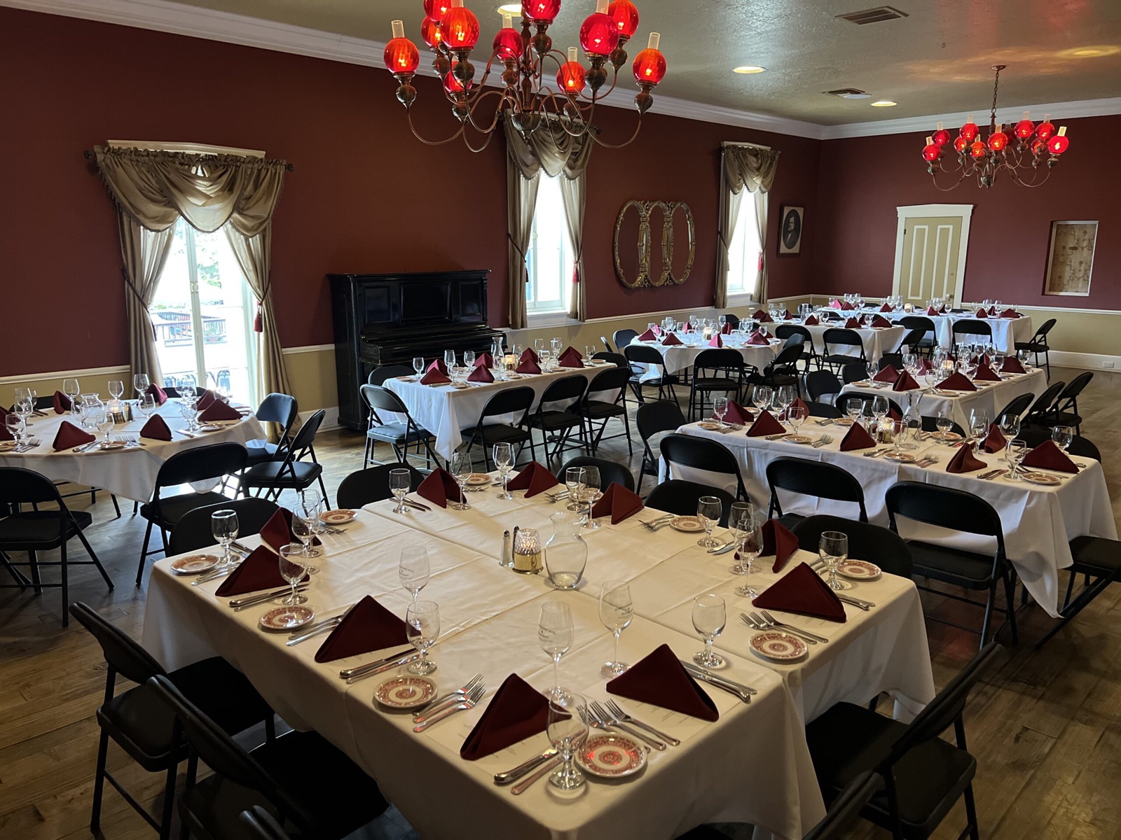 Creekside patio venue space at Murphys Historic Hotel in Murphys, California