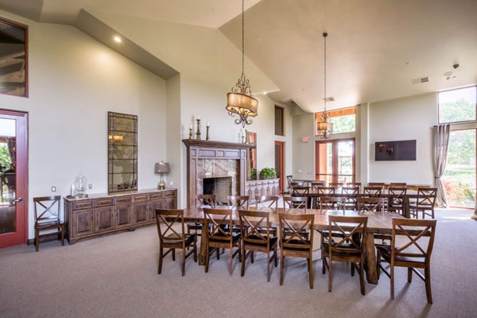 Private event setting on the estate grounds at Oak Farm Vineyards wedding venue in Lodi, California