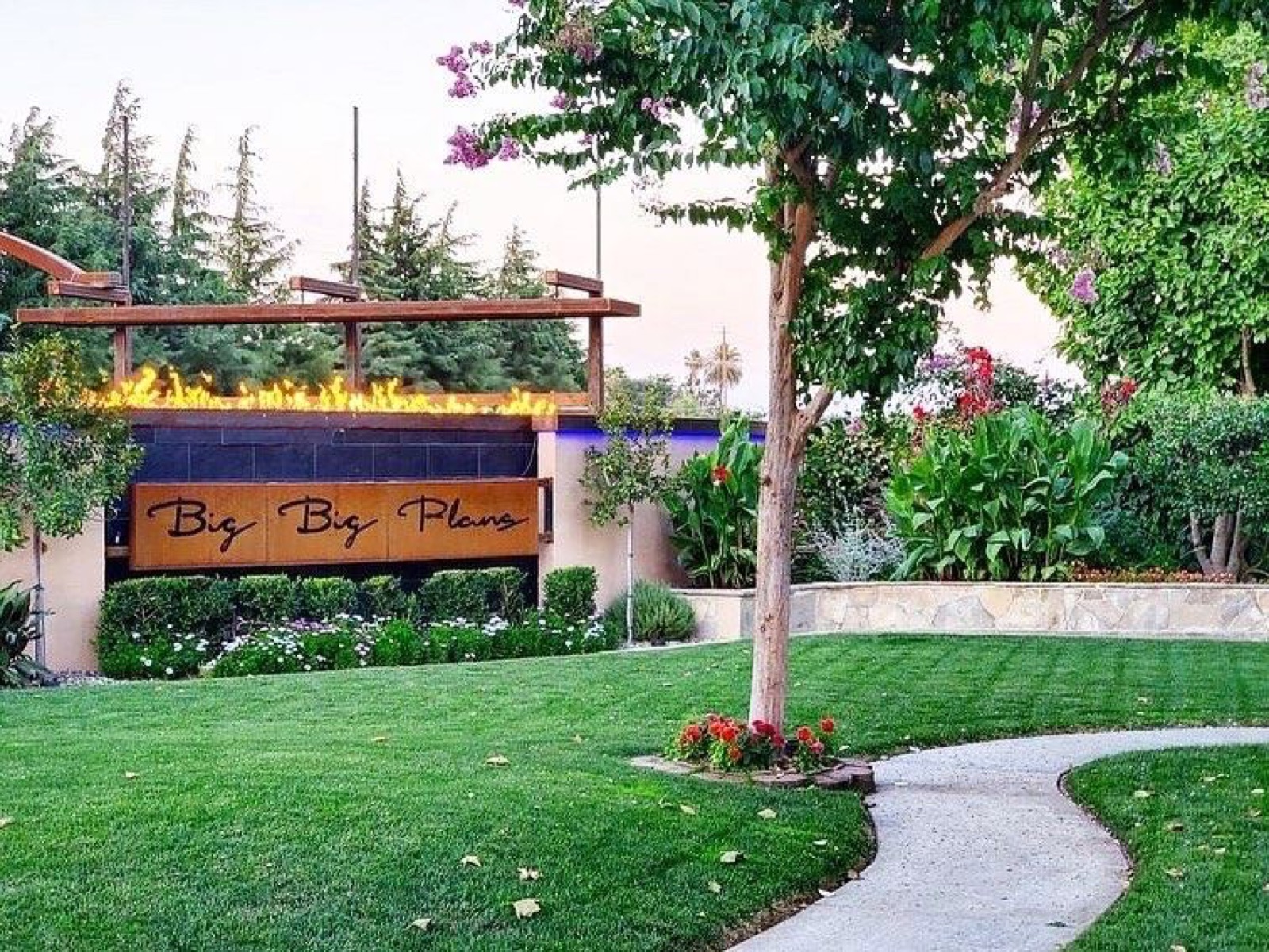 Garden detail at Redwood Events (Vintage Gardens) wedding venue in Modesto, California