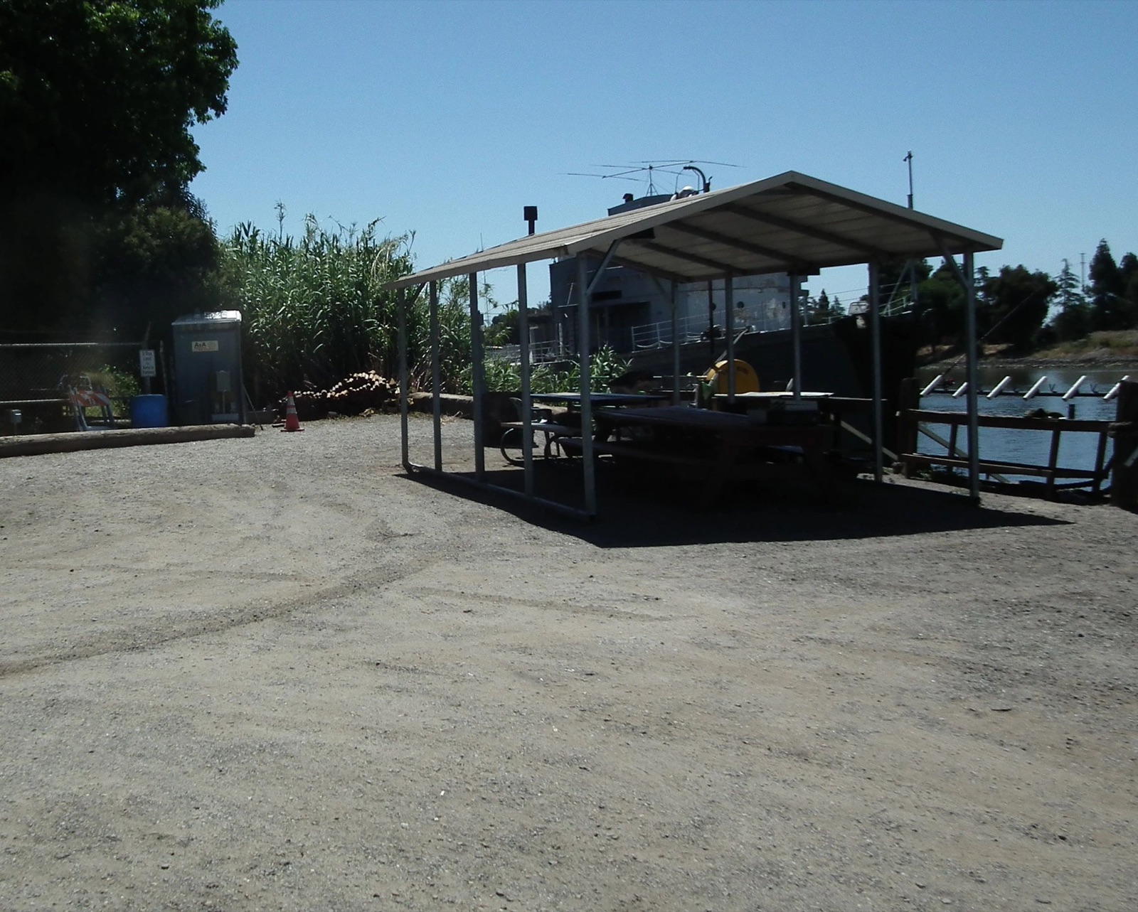 Riverside grounds with RV parking and fishing access at Stockton Rod & Gun Club in Stockton, California