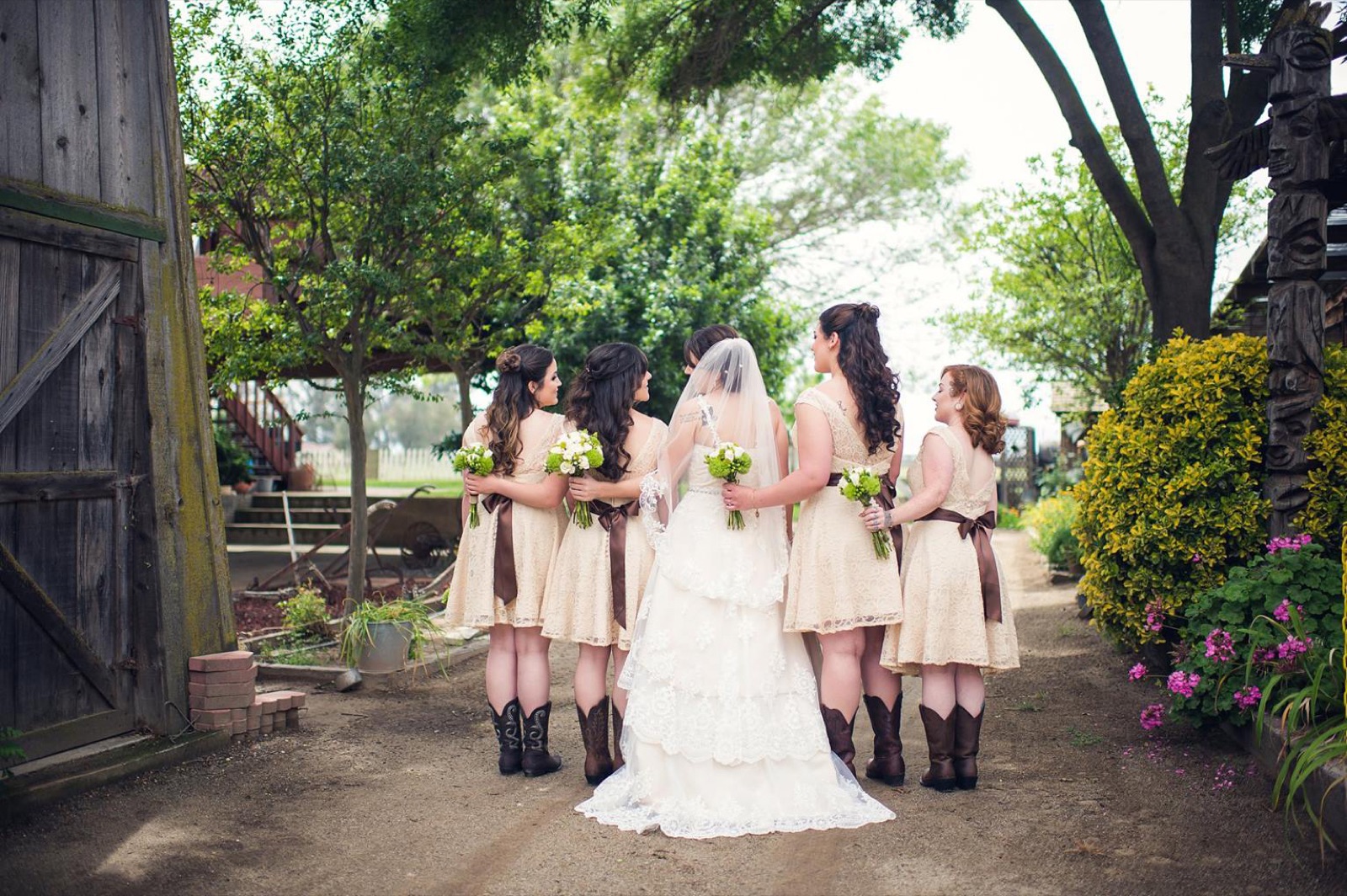 Bride and bridal party at The Double T wedding venue in Stevinson, California