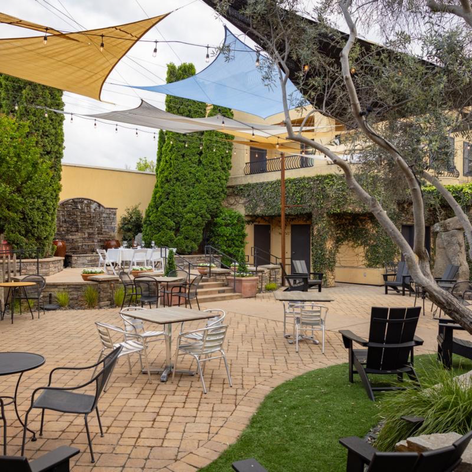 Outdoor seating and patio area at The Reata Oakdale wedding venue in Oakdale, California