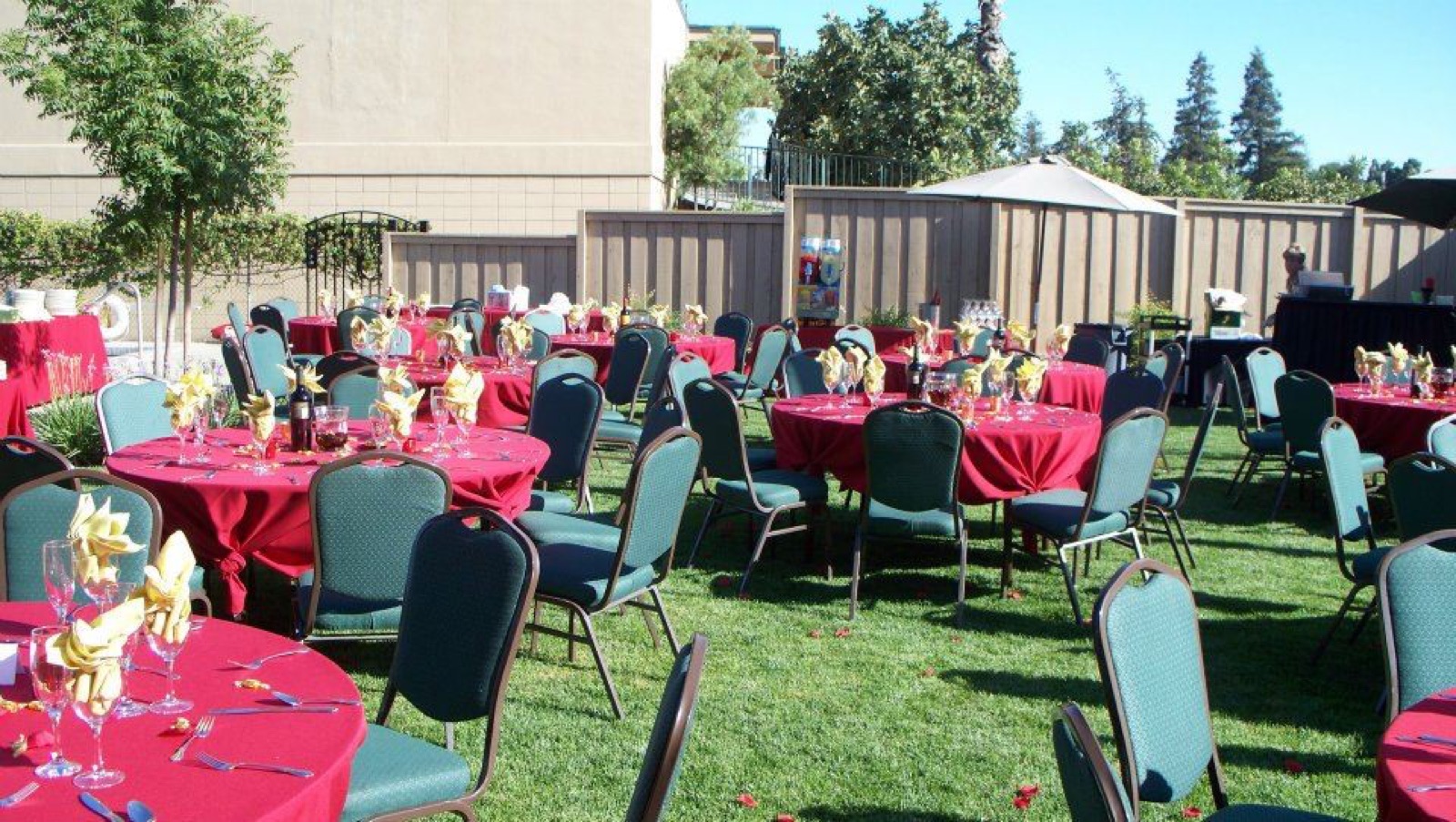 Golf course grounds at Turlock Golf & Country Club wedding venue in Turlock, California