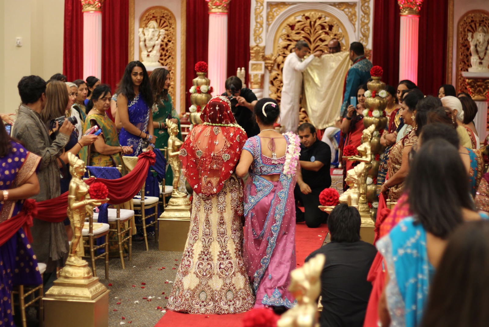 Elegant wedding reception ballroom at University Plaza Waterfront Hotel in Stockton, California